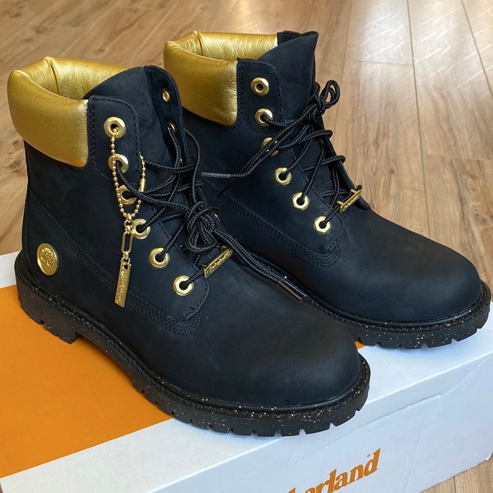 🔥HOST PICK🔥TIMBERLAND® Women’s 6 Inch Heritage Boots Sz 7.5 M